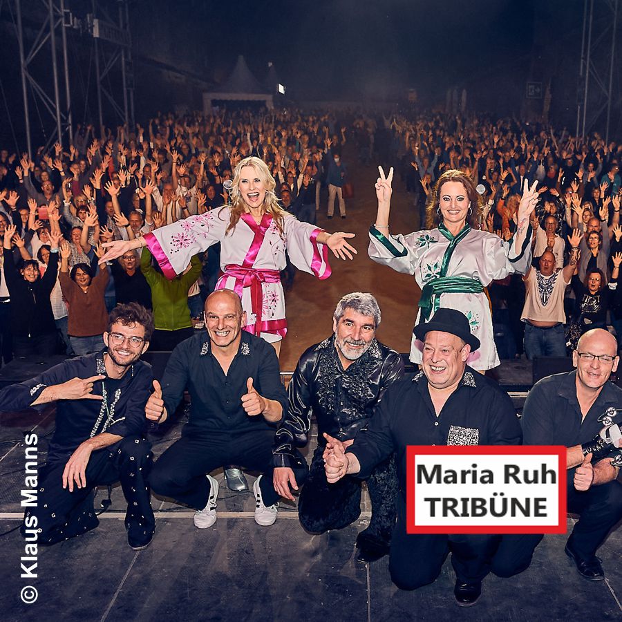 ONE NIGHT IN SWEDEN - TRIBÜNE